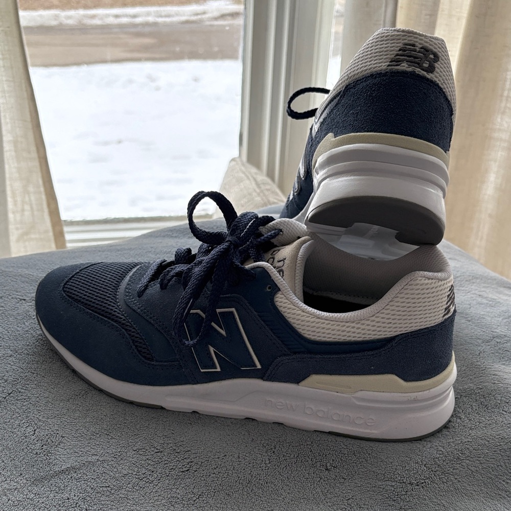 New Balance Men's Blue and White Sneakers